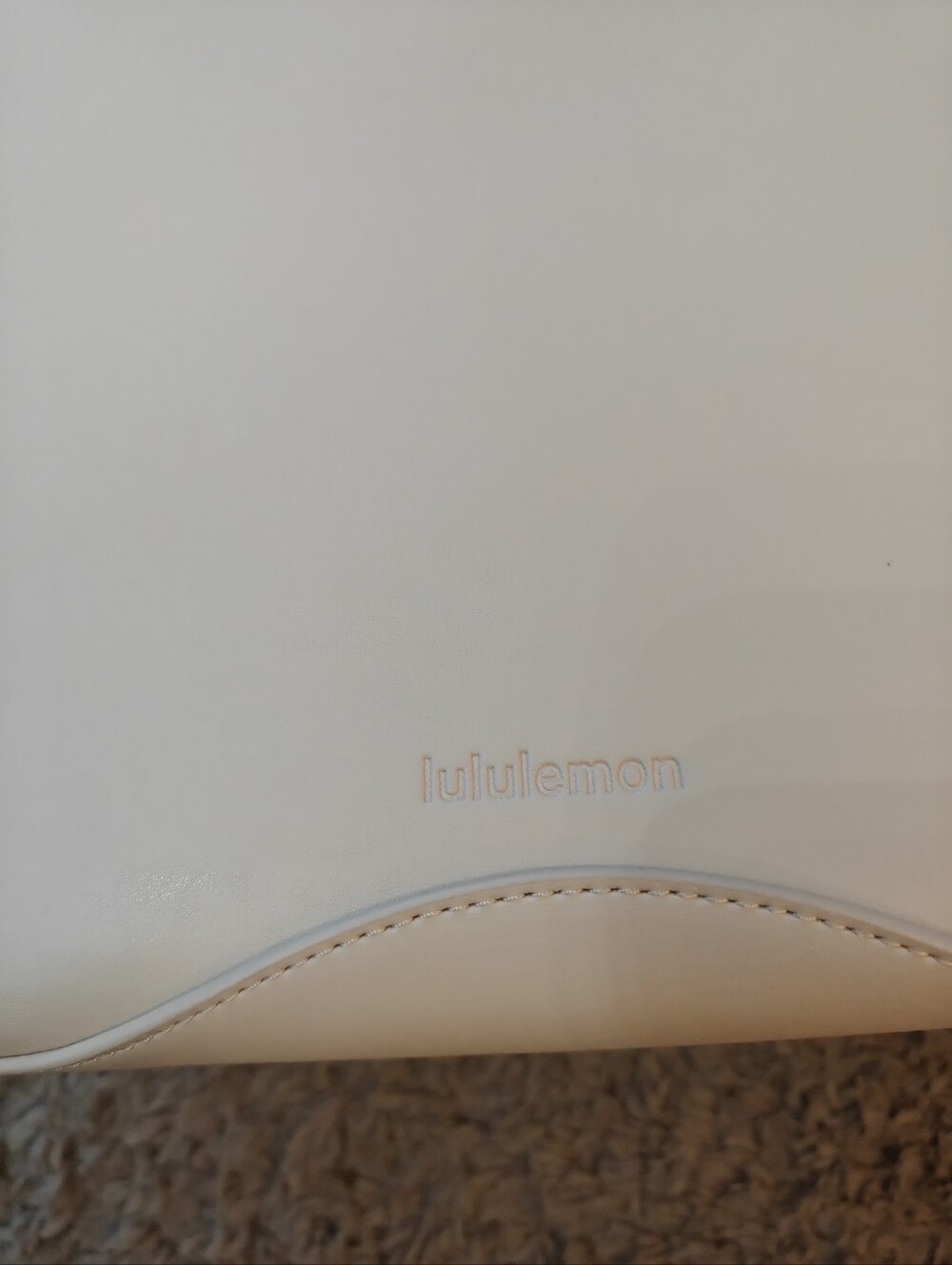 🌵 Lululemon Leather Alternative Shoulder Bag Purse 8L Cashew MSRP $228 NWT - Picture 3 of 16